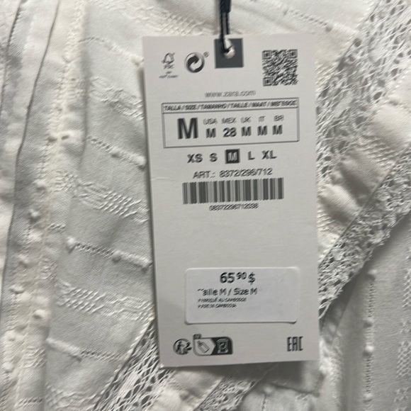 NWT ruffle blouse - Picture 3 of 3